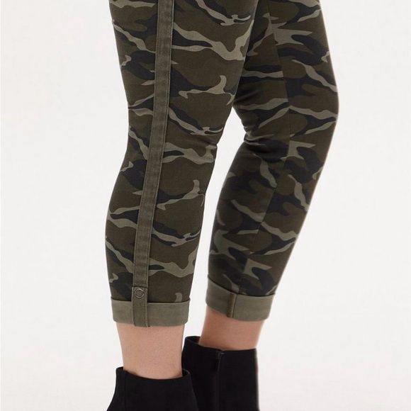 torrid Pants - Torrid Crop Aviator pants Camo Skinny